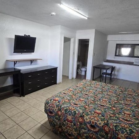 Super 7 Inn By Oyo San Antonio Nw Medical Center Экстерьер фото